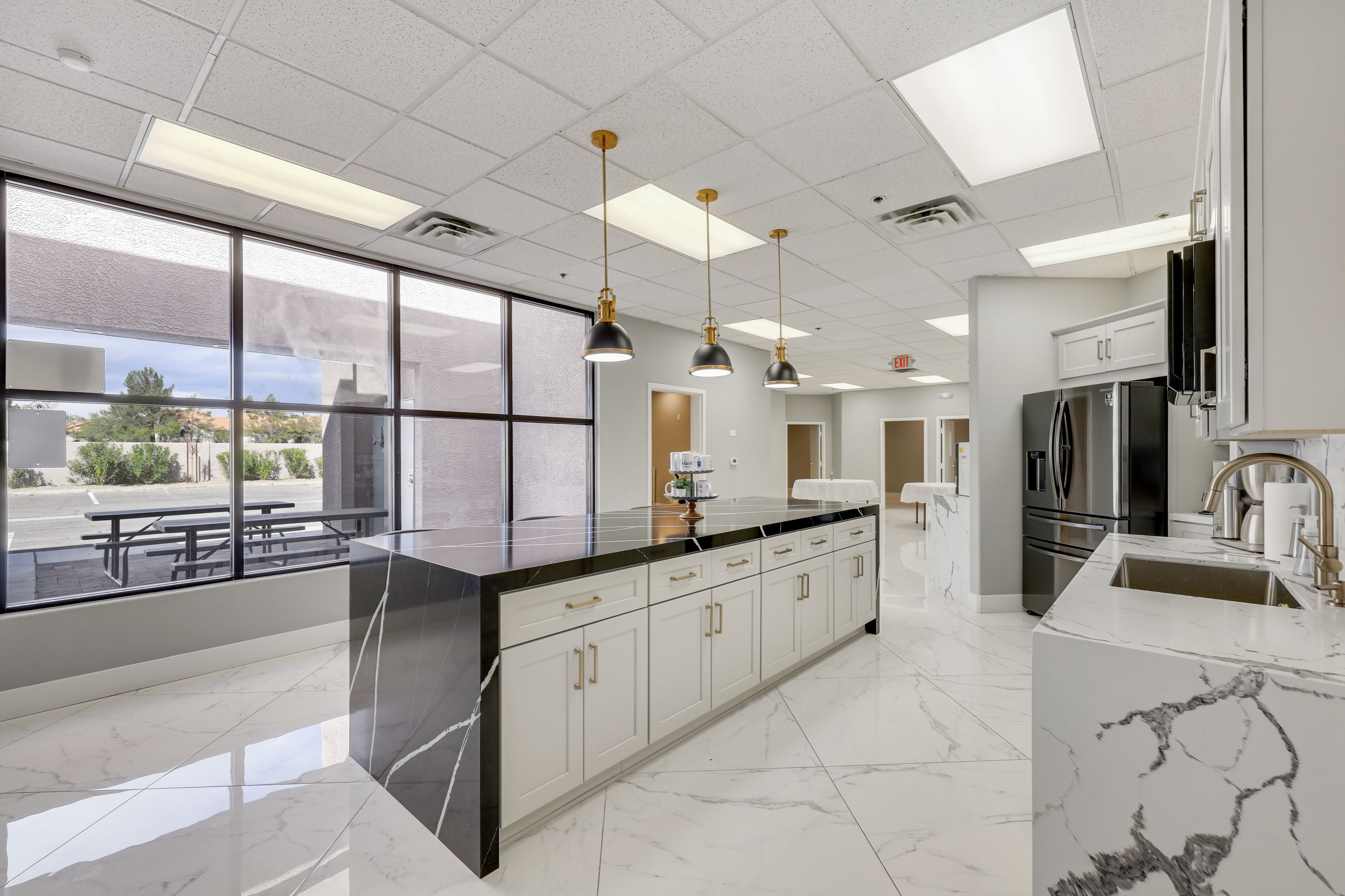 Renovated Medical/Office Owner-User Opportunity photo 6